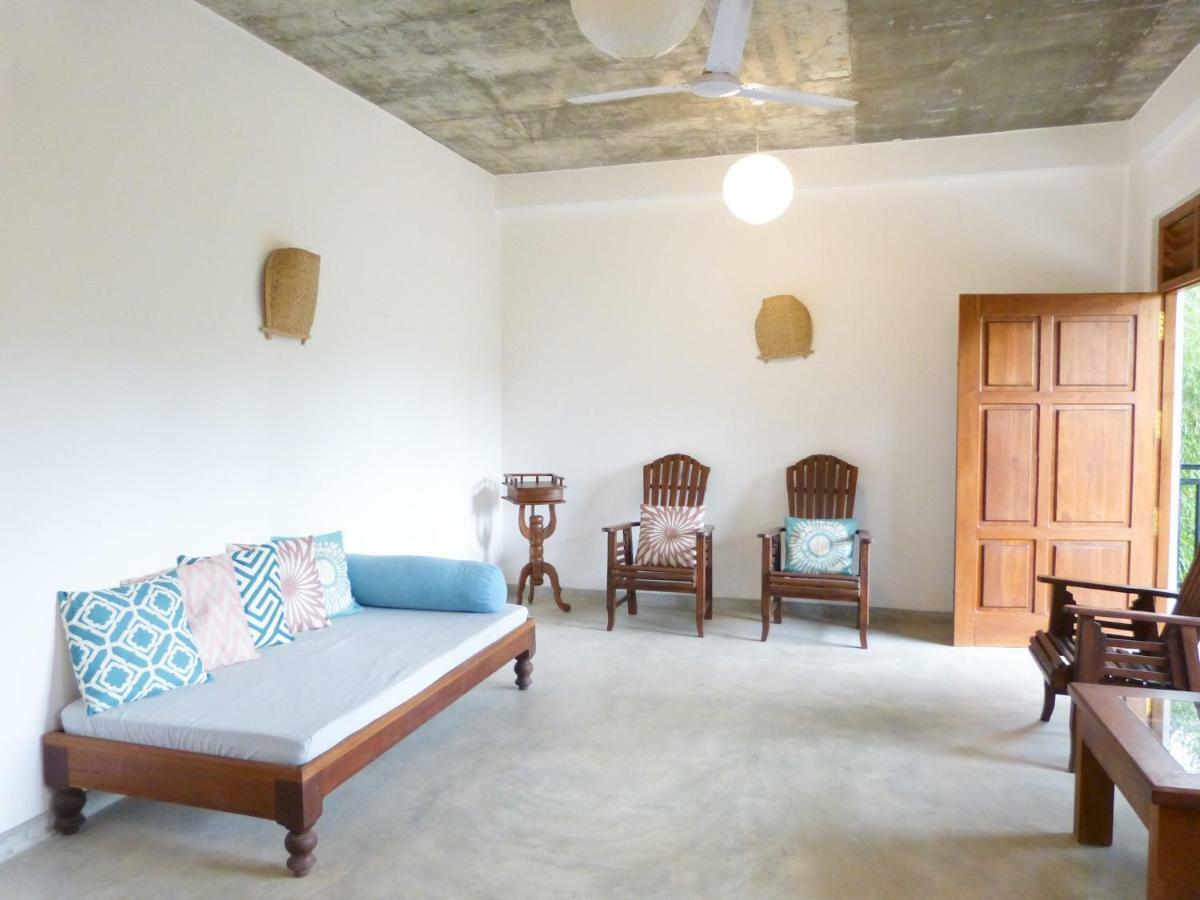 Sooriya Villa Mirissa Exterior photo