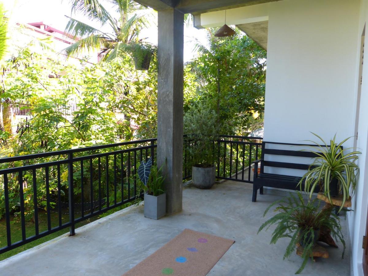 Sooriya Villa Mirissa Exterior photo
