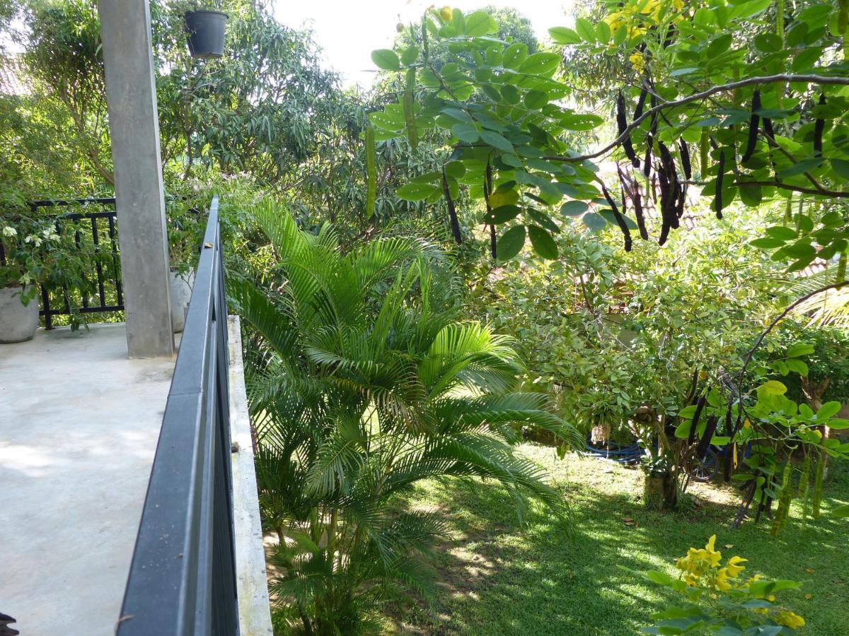 Sooriya Villa Mirissa Exterior photo